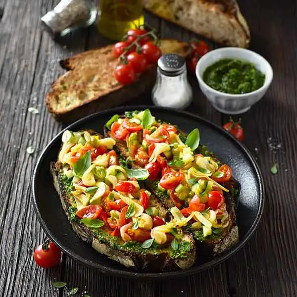 Bruschettas tomates et oignons grillé