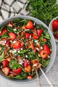Salade d’épinards aux fraises