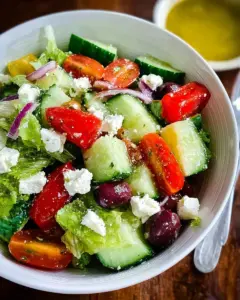 Salade grecque facile au concombre