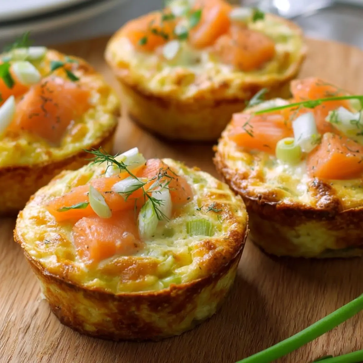 Bouchées de Quiche Sans Pâte au Saumon Fumé 2 bouchées de quiche sans pâte au saumon fumé