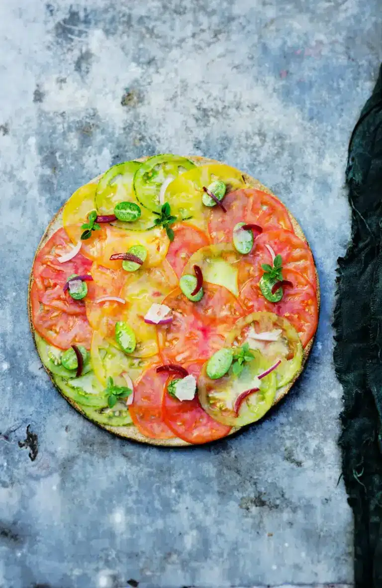 L’astuce de Simone Zanoni qui transforme le carpaccio de tomates