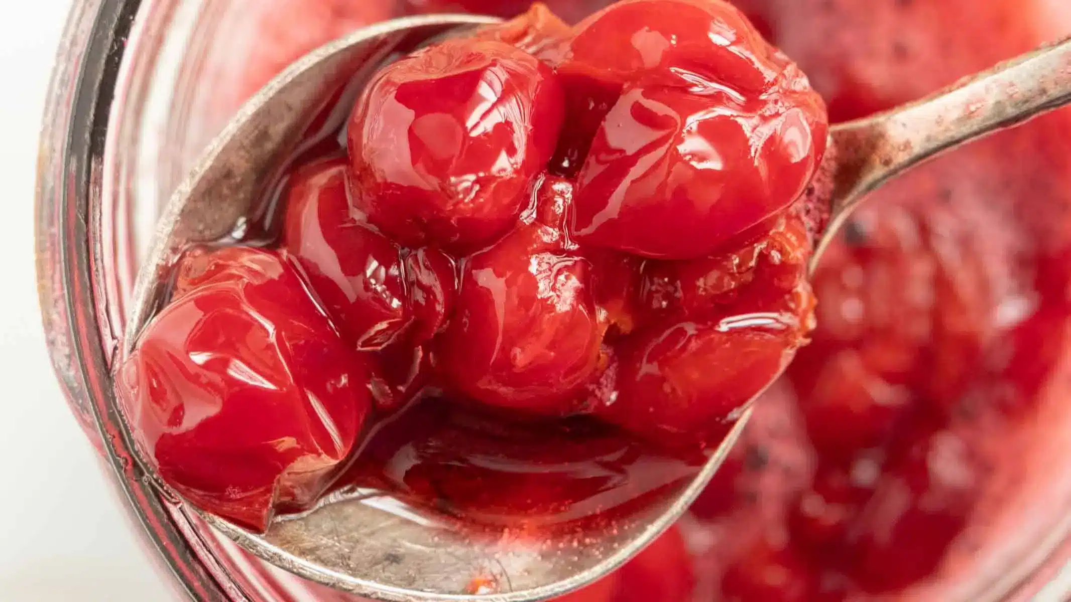 Sour Cherry Compote - A tart taste of the season! 2 compote de cerises aigres