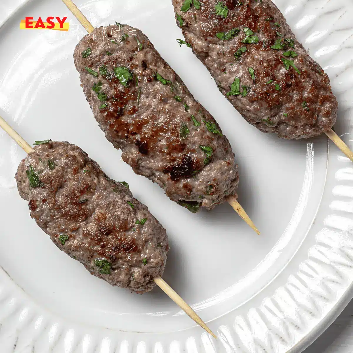 Kefta d’agneau et aubergines grillées dans l'Airfryer Ninja : un régal méditerranéen 2 kefta agneau Airfryer Ninja