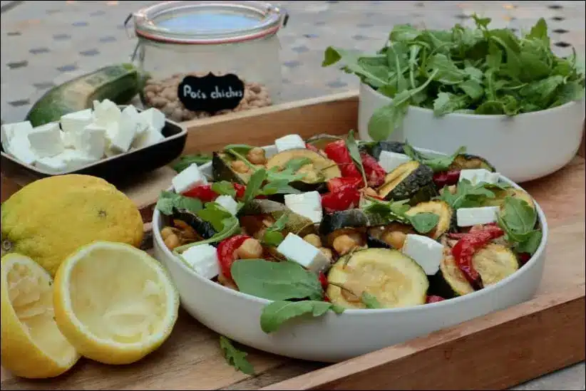 Légumes d'été rôtis, pois chiches et feta – Happy papilles