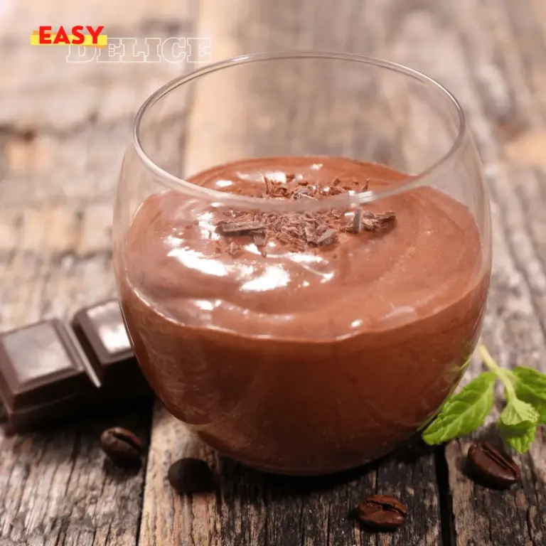 Mousse au Chocolat Maison : Une Recette Facile et Savoureuse à Réaliser Chez Vous