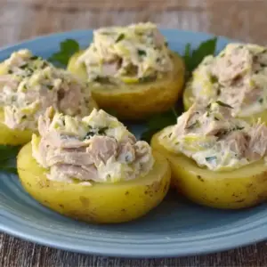 Pommes de terre froides farcies au thon
