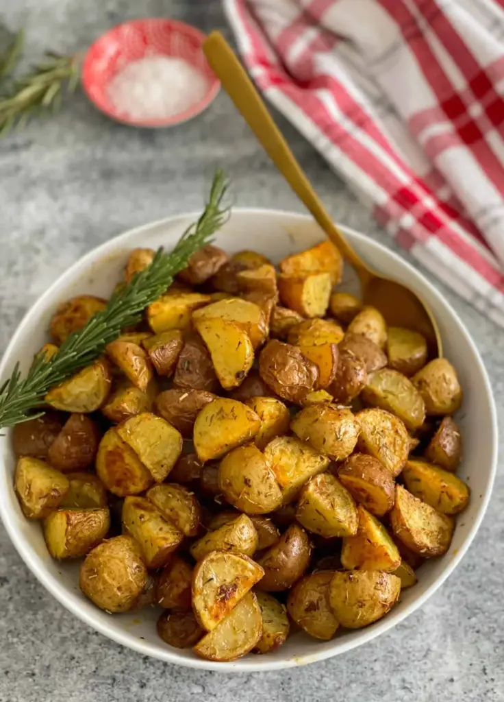 Pommes de terre rôties aux fines herbes et à l'ail – Urbaine City