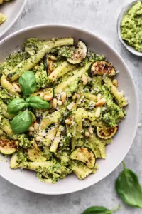 Pâtes au Pesto de Courgettes Rôties