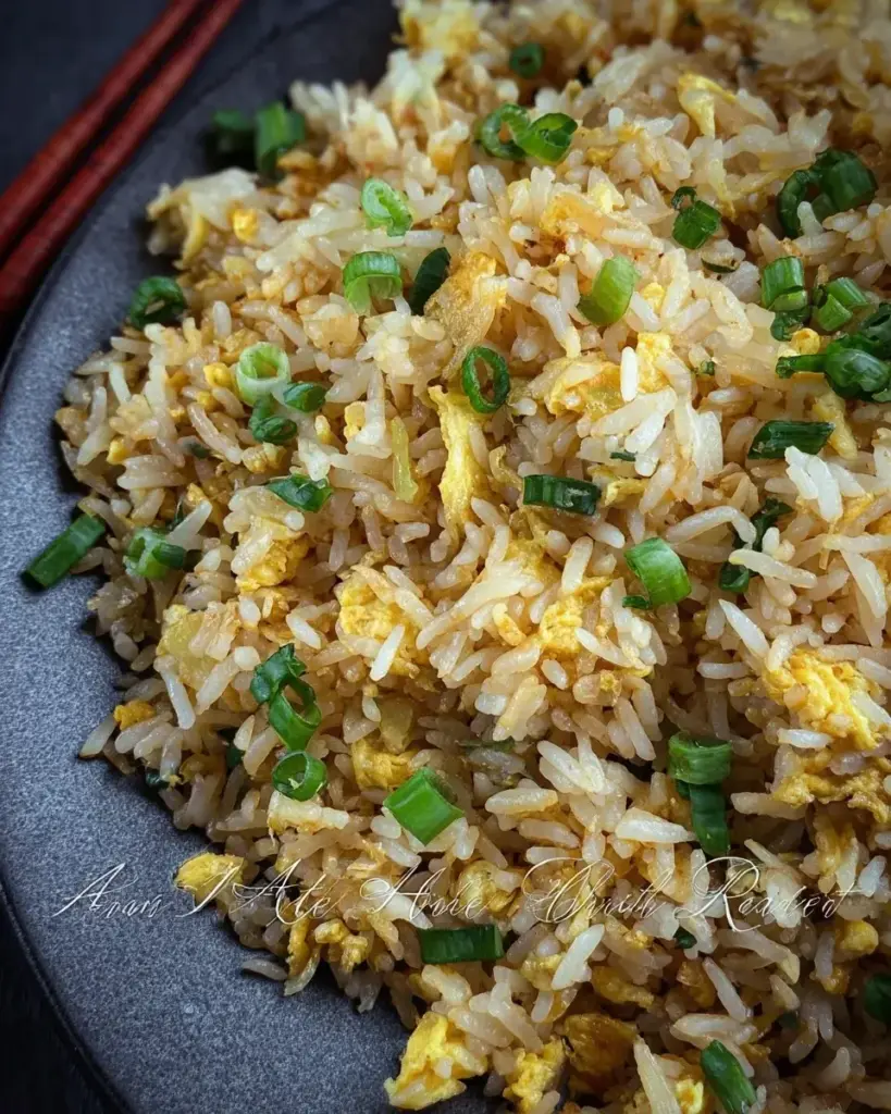 Recette du riz frit aux œufs de la cuisine chinoise