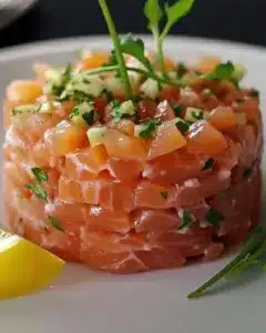 Tartare de saumon frais et raffiné