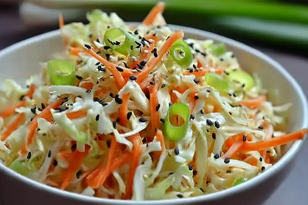 Salade de Chou Chinois : La Recette Croquante et Légère qui Va Égayer Vos Repas 2 salade de chou chinois