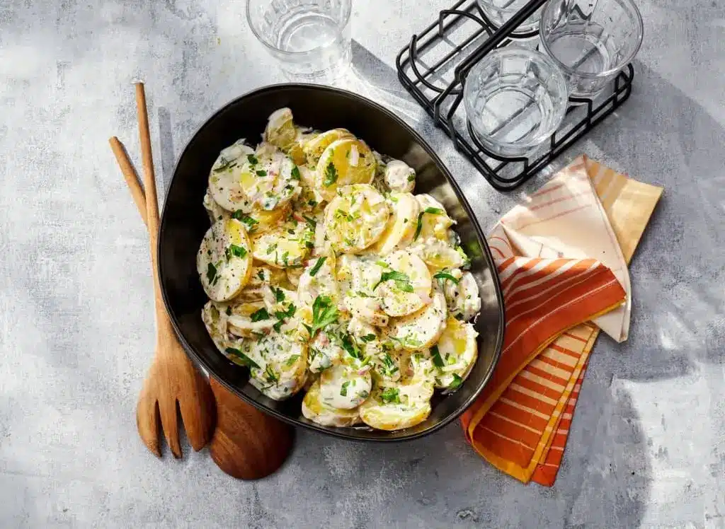 Kruidige aardappelsalade voor bij de BBQ recept – Allerhande | Albert Heijn