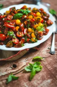 Salade de tomates aux fines herbes