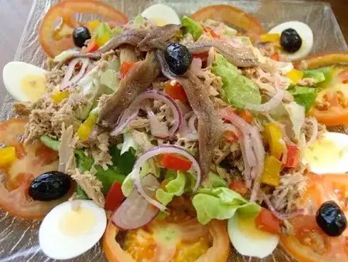 SALADE NIÇOISE TRADITIONNELLE : la recette facile