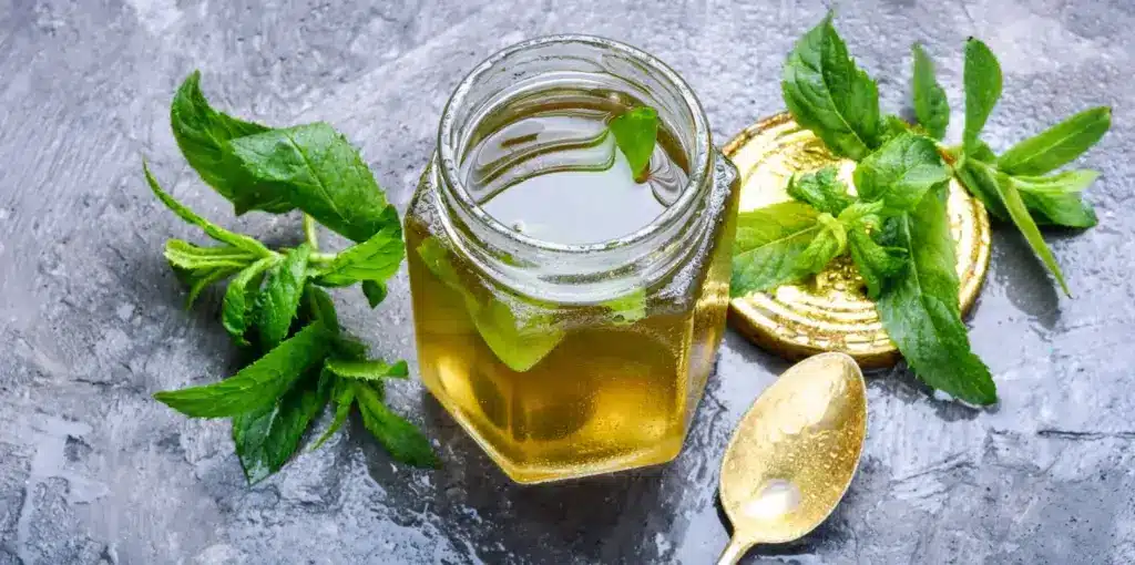 Sirop de menthe maison : la recette facile avec la menthe du jardin !