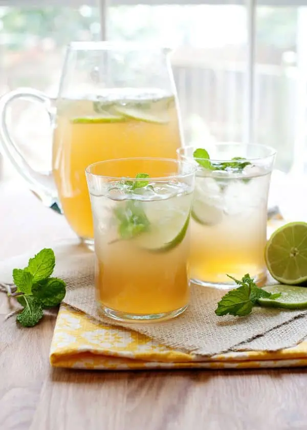 Refreshing Mint Lime Iced Tea Cooler